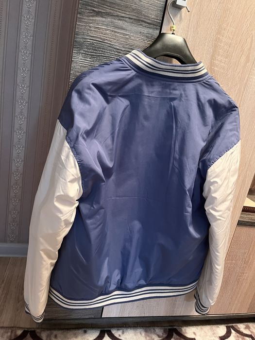 Продам бомбер женский!