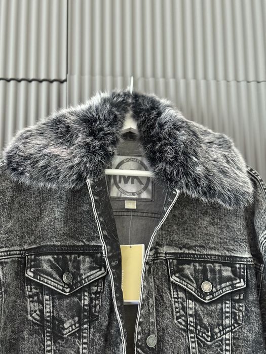 Продам новую джинсовку Майкл корс