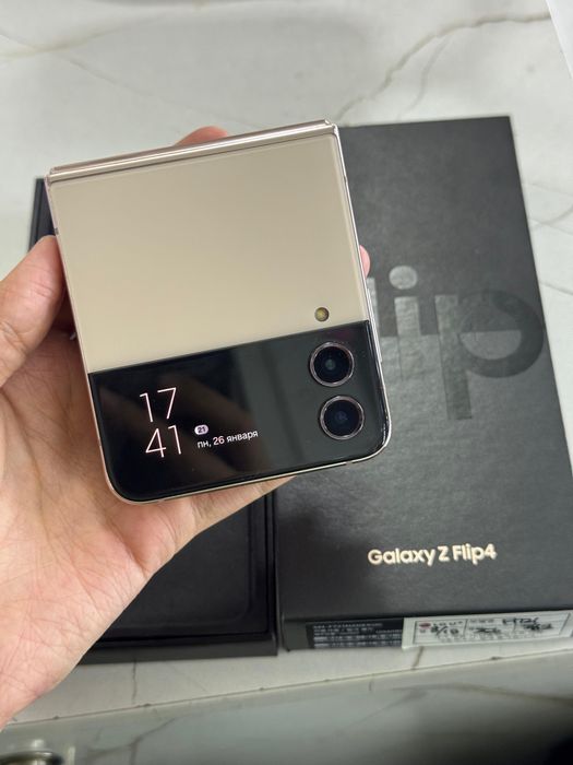 Samsung Z Flip 4