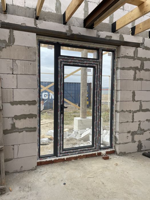 Двери и витражи из алюминиевого профиля