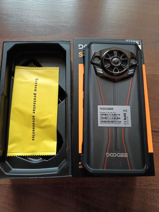 Doogee Spunk  Pro 512 GB, 32 GB RAM, cutie sigilată.