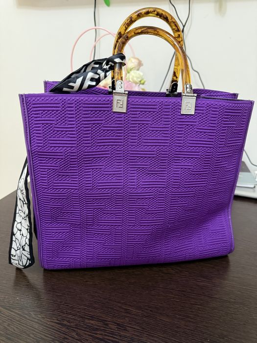 Продается сумка Fendi оригинал