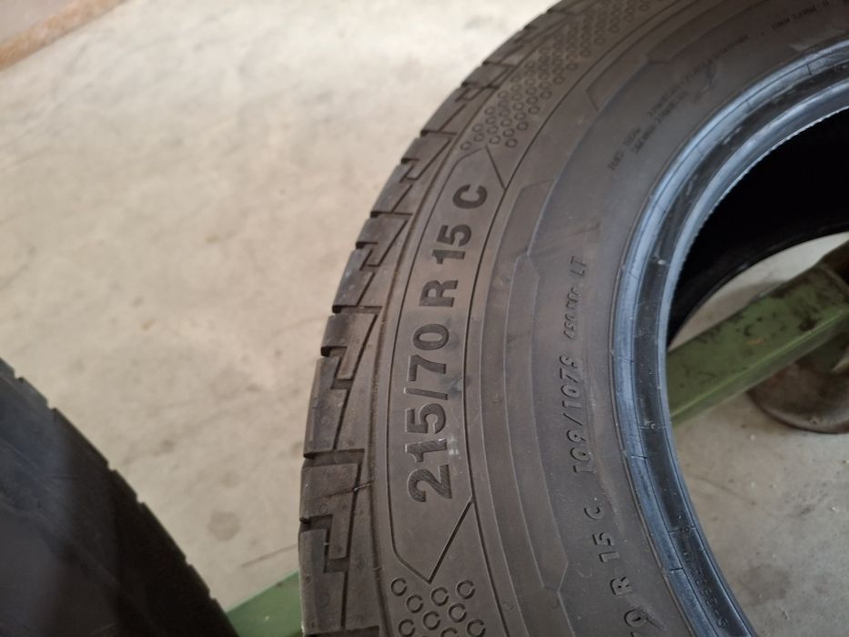 2 Anvelope de vară 215 70 r15C Continental