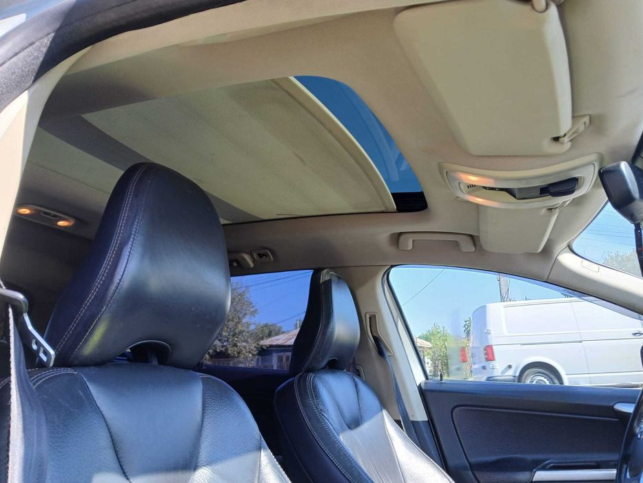 Volvo XC60.