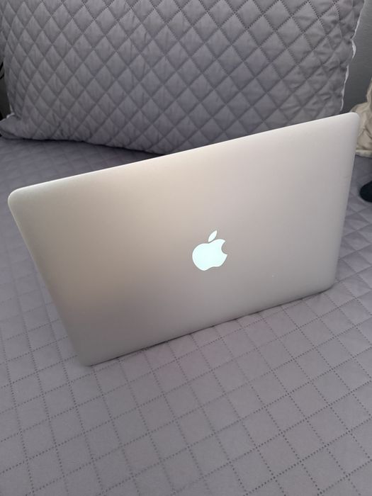 Macbook air 13 inch a1466