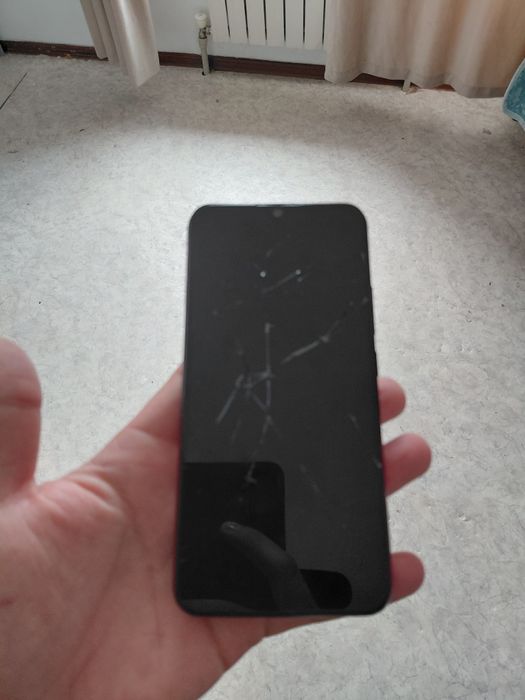 Телефон сатылады