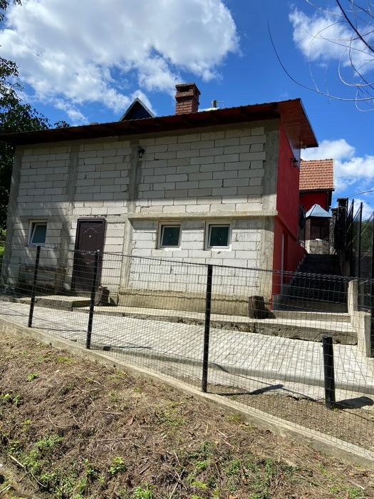 Casa de vanzare in anina