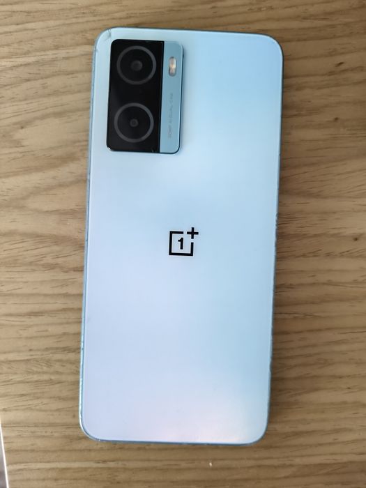 Продаётся смартфон OnePlus Nord n20 se