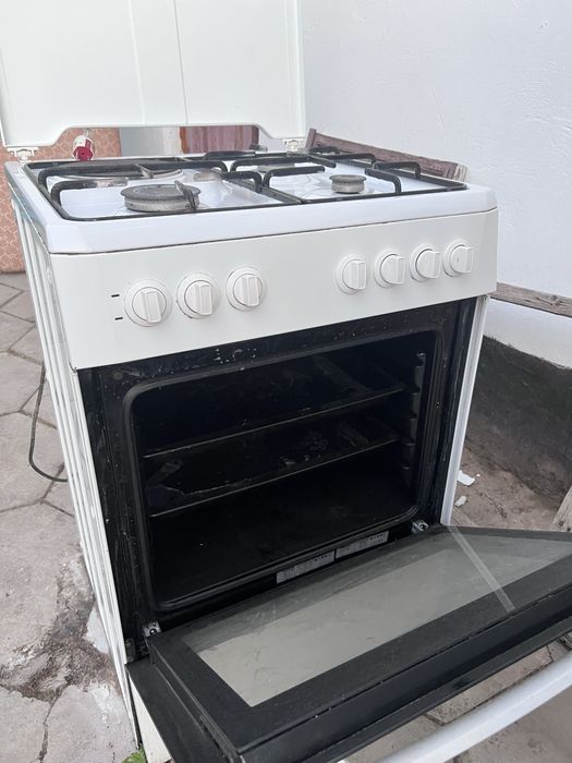 Холодильник и газ