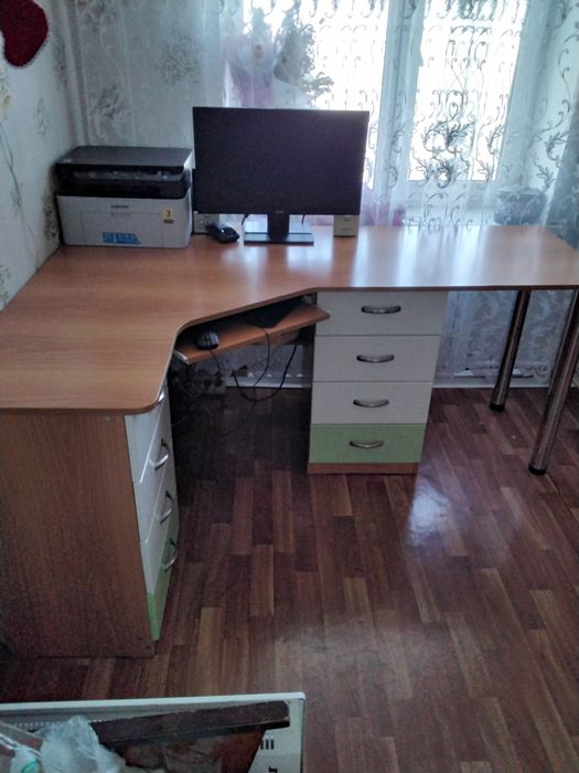 Подростковый гарнитур  в хорошем состоянии