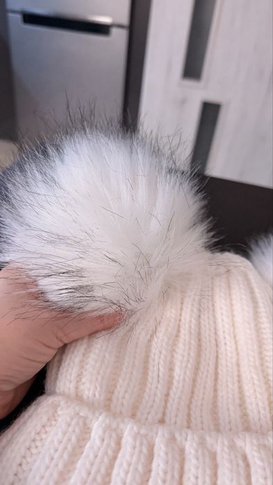 Caciula superba alba