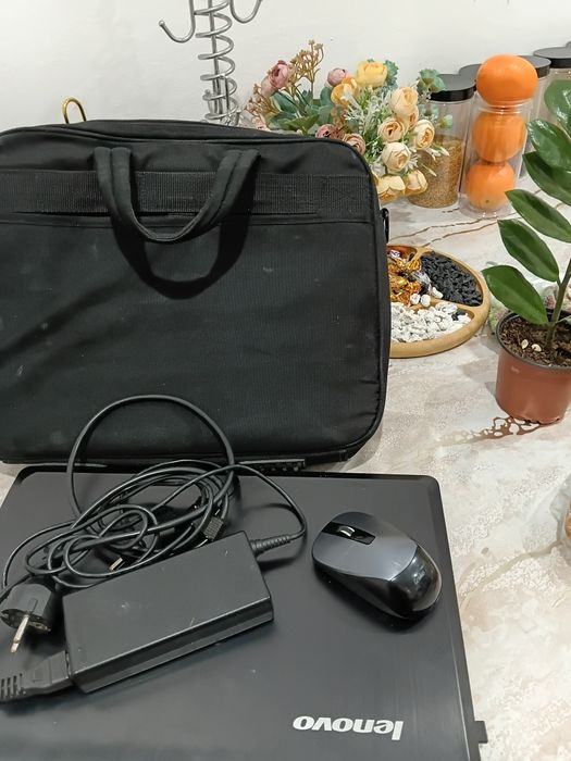 Продам ноутбук в рабочем состоянии