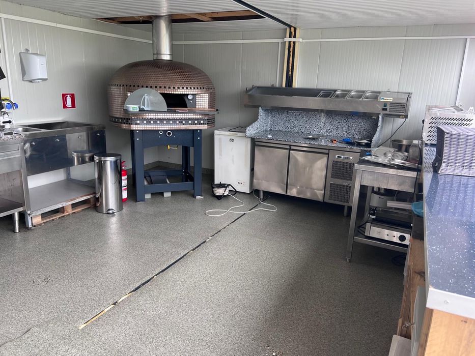 Containere pentru spatiu comercial 9500