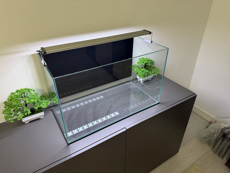 Acvariu 60x30x35 + Lampa Chihiros B60