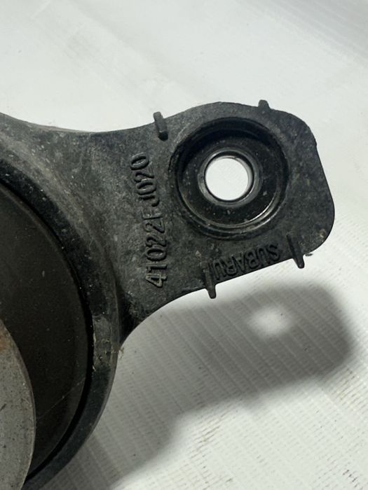 Подушки двигателя subaru forester Impreza XV FB20 2.0l