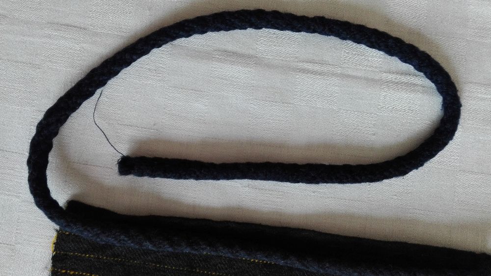 Автентични престилки от народни носии