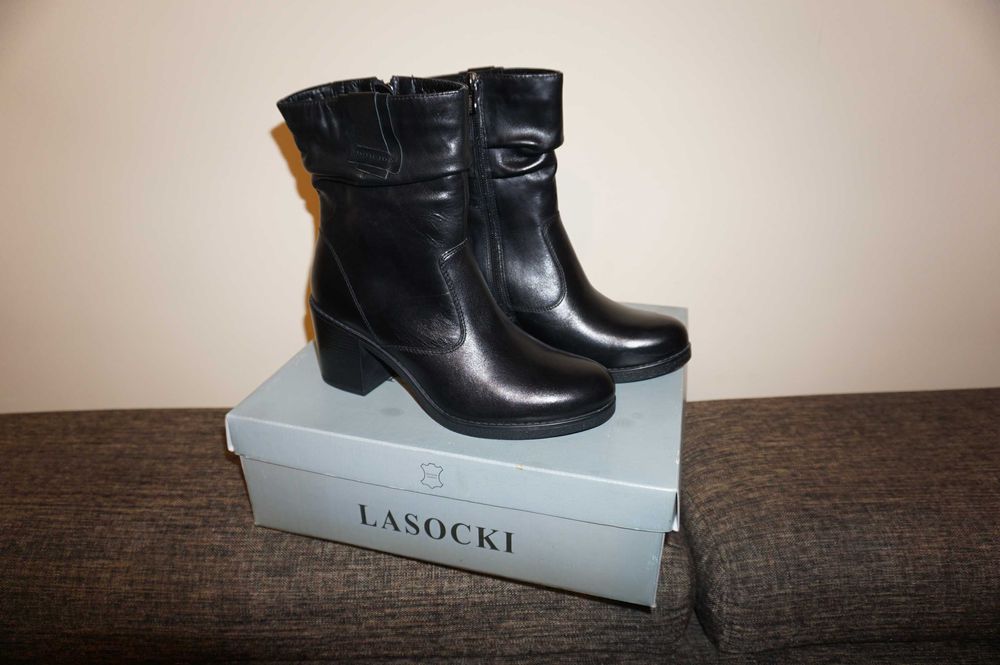 Cizme scurte , ghete de piele sau botine de piele NOI , masura 38