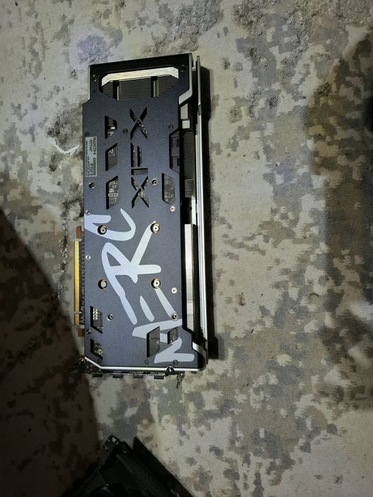 Vand placa video rx 6700 xt 12 gb ram