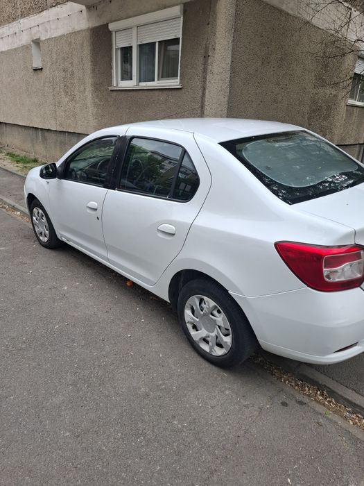 Vând dacia logan