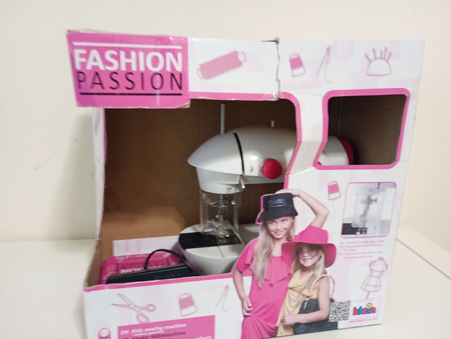 Работеща детска шевна машина с актуализирана цена - 40 лв.