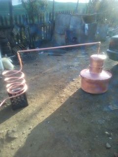 Vând un cazan de țuică din cupru alimentar cu fundu de 3 pereți de 2 c