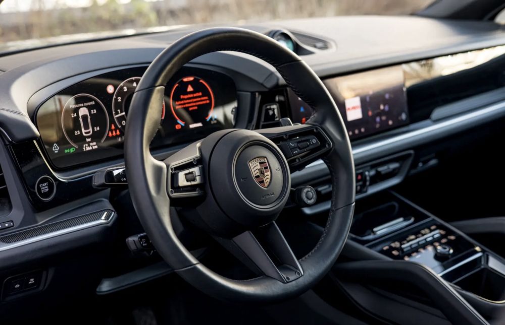 PORSCHE Cayenne Coupe 2025 — imagine 5