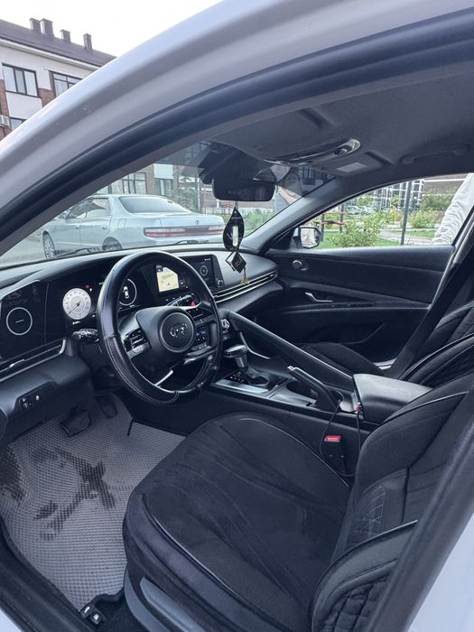 Hyundai elantra 2022