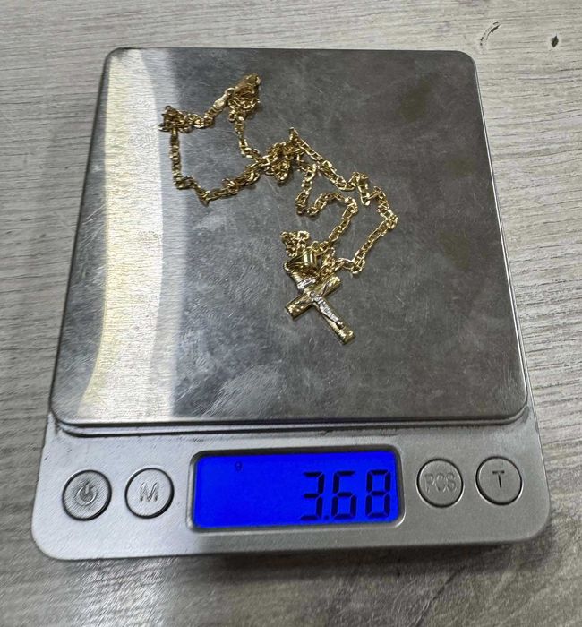 Златен синджир с кръст 14 К 585 /3,68 гр.