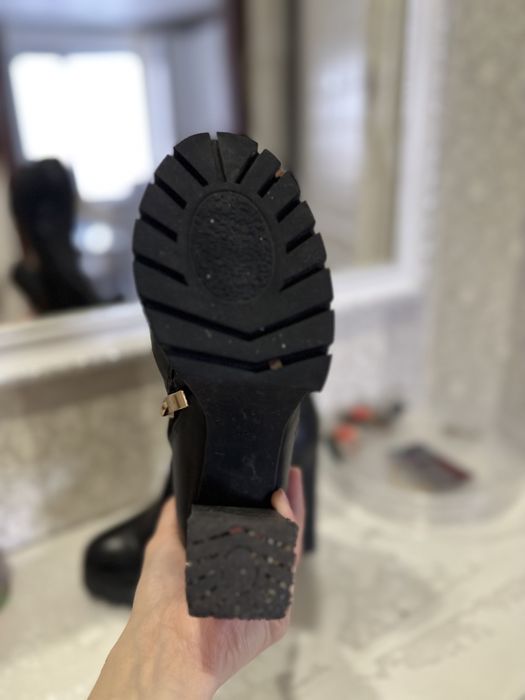 Полуботинки на каблуке