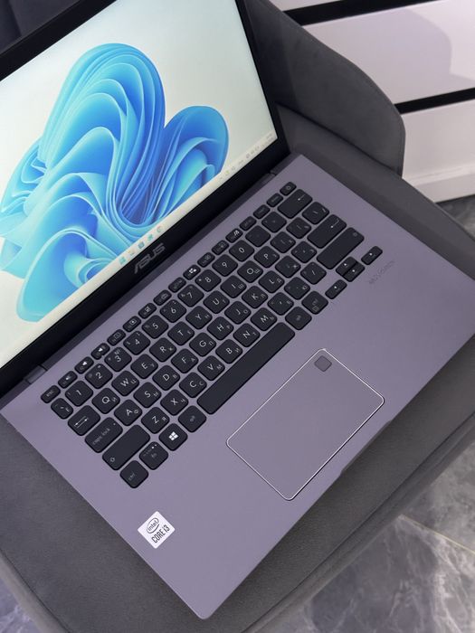 Шустрый Ноутбук Asus