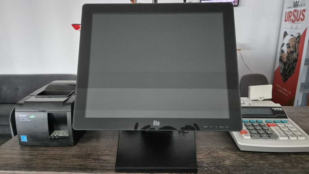 Sistem operare cu monitor touch,unitate,casa de marcat, 2 imprimante.