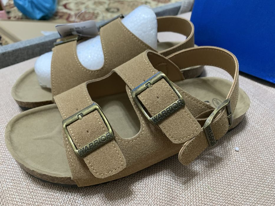 Продаю шлепки трендовые