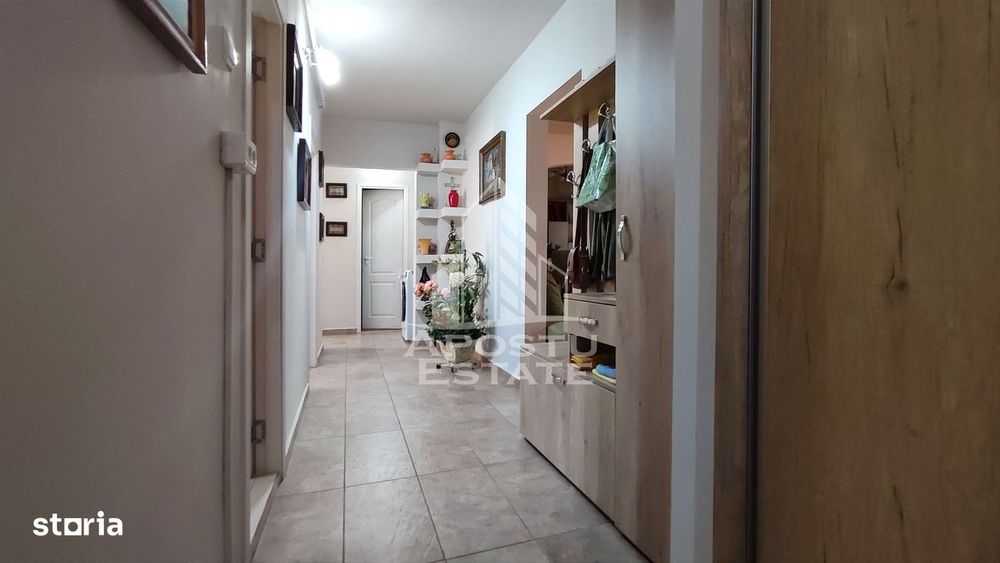 Apartament 4 camere, centrala proprie, zona Miorita