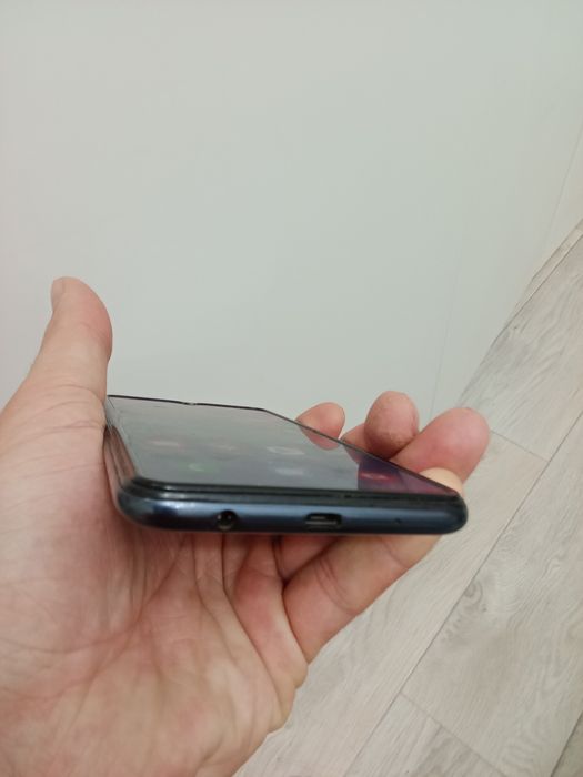 Телефон смартфон Samsung a10