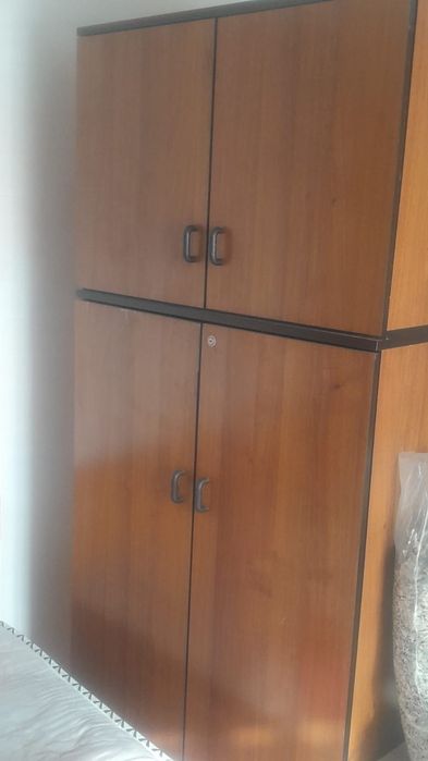 Продам  2  шкафа