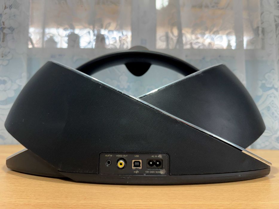 Boxa JBL OnBeat Xtreme-2 woofere + 2 tweetere,bass fantastic-bluetooth,AUX,JBL ce se facea odata !