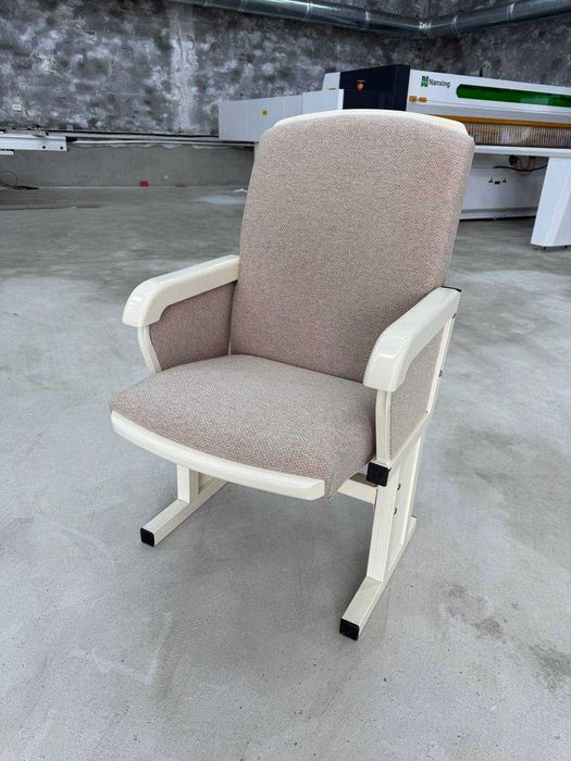 Театральные кресла