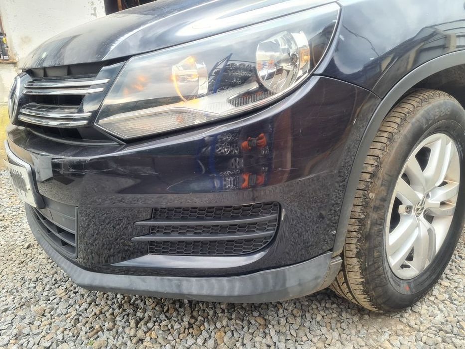 Bara fata Volkswagen Tiguan 5N Facelift 2011 - 2015 NEGRU LC9X (1253) model fara ...