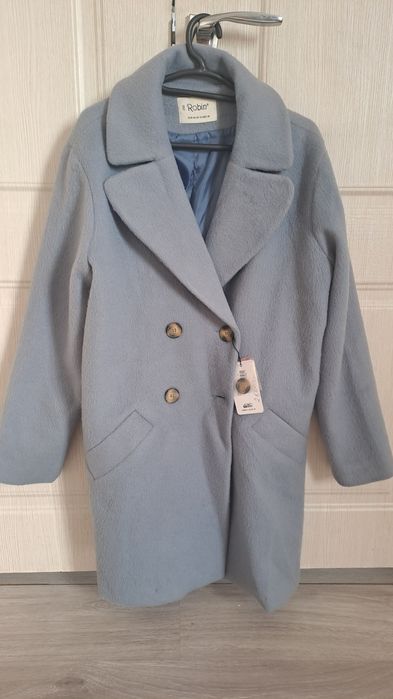 Красивый  голубой Пальто.