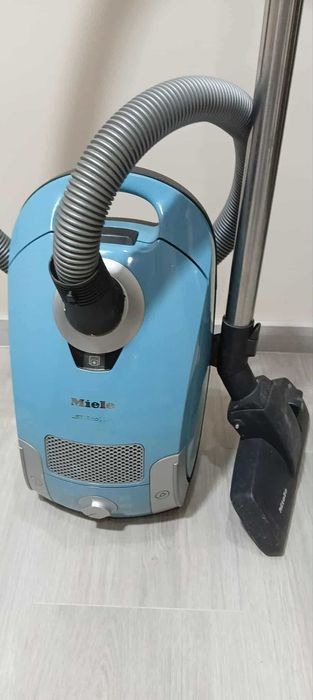 Прахосмукачка Miele 4210S