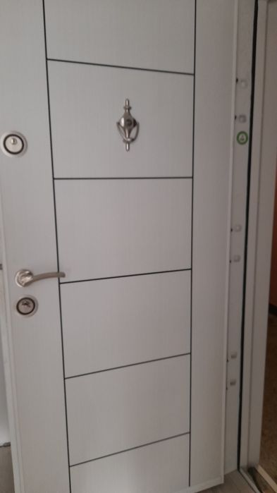 Продава се Двустаен апартамент в Велико Търново, Зона Б - 76 кв.м за 1172 €/кв.м - Снимка #2