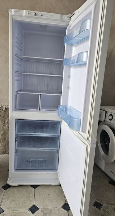 Холодильник Бирюса