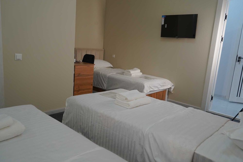 Oila uchun mehmonxona. Qulay va keng xonalar. Metro Shahriston