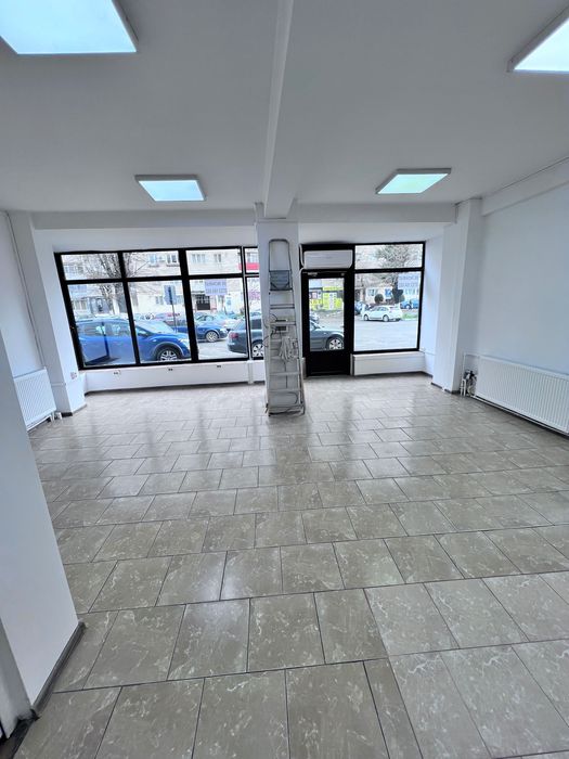 Spatiu comercial de vanzare
