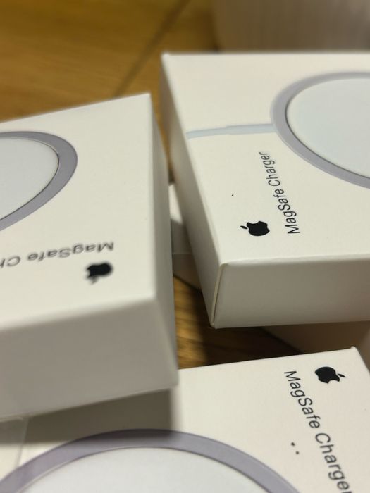 MagSafe Charger бизоично зарядно