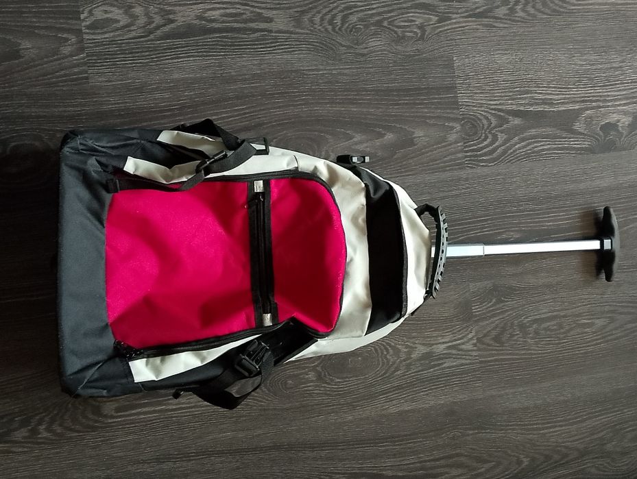 Раница с колелца