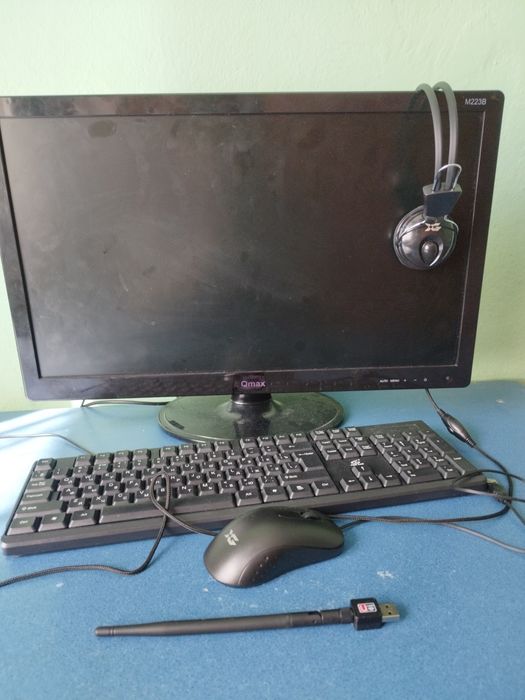 Монитор мышка клавиш наушник с микро вайфай адаптер