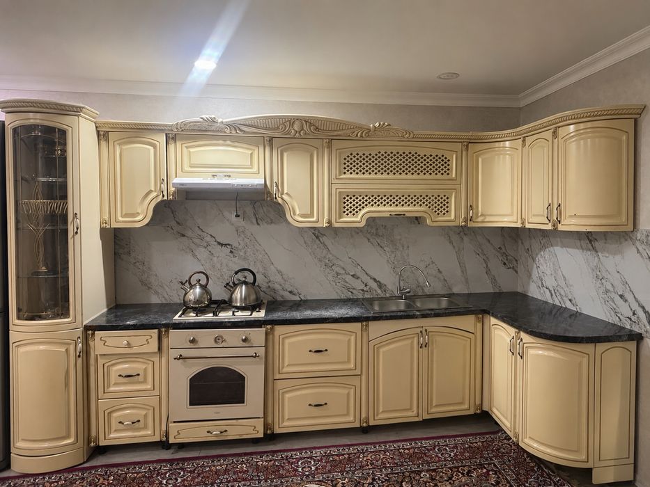 Продается кухонный горнитур Марлен