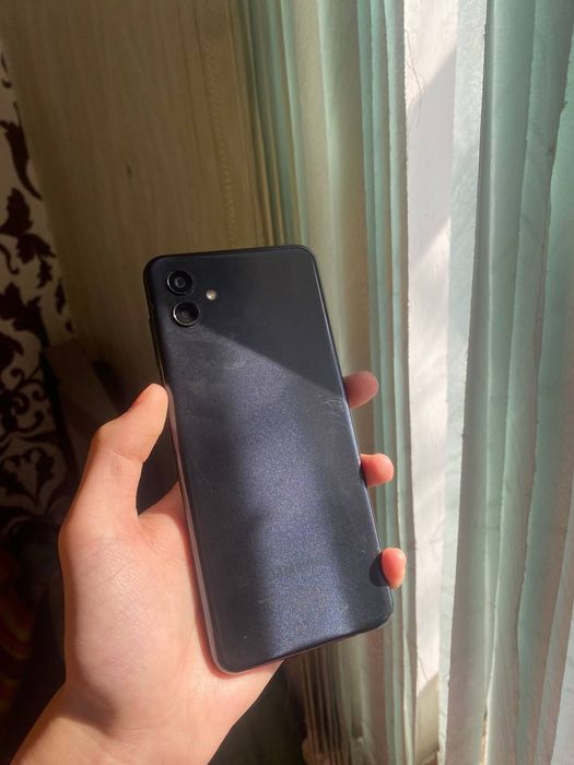 Продам Samsung A04