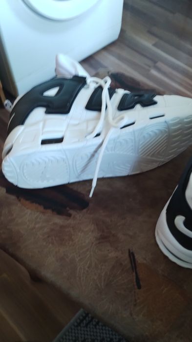 Продавам  кецове Nike 43 номер.